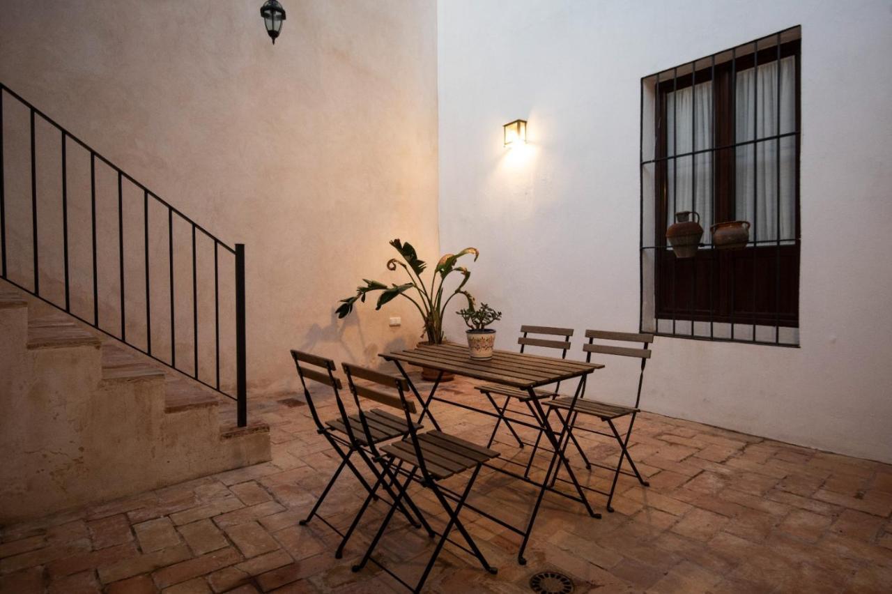 Apartamento La Casa Del Santo Carmona  Exterior photo